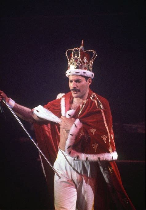 Freddie Mercury Quotes Remembering The Queen Frontman With 23 Of His