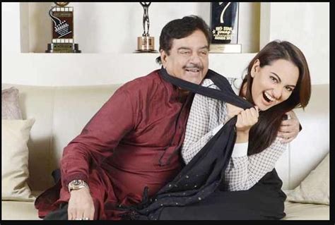 Actor Turned Politician Shatrughan Sinha And His Daughter Sonakshi Had