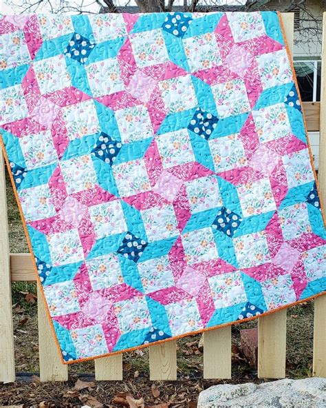 Pin By Gayle Rodabaugh On Quilts Quilts Pinwheels Quilt Inspiration