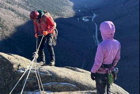 Couples Hike To Summit Of Nhs Mt Willard Turns Tragic News Sports