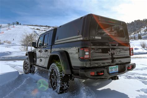 Customizable camper shell for gladiator this top like the gladiator itself is ripe for modification by the end user. 2019 Jeep Gladiator Camper Shell | Latest Car News