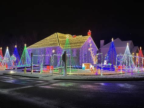 The Best Columbus Christmas Lights Displays For The Holidays