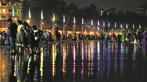Juhu Beach Comes Alive Gets Bathed In Decorative Lights Mumbai News