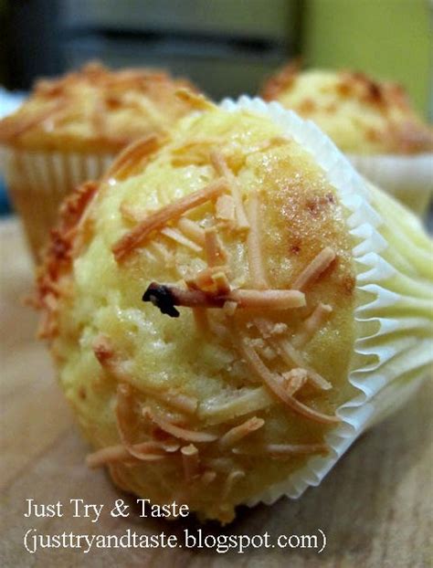 Selain terkenal enak dan lembut, bolu panggang tergolong mudah dijumpai di masyarakat. Just Try & Taste: Resep Muffin Keju Lemon (Lemon Cheese ...