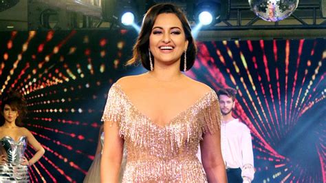 Sonakshi Sinha Glitters On The Ramp In Sequinned Ensemble With Plunging Neckline See Pics