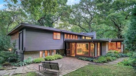 7 Midcentury Modern Homes In Places You Might Not Expect