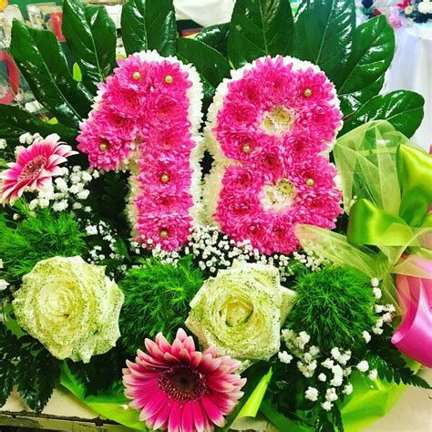 Acquistare online fiori di compleanno è un'idea regalo fantastica. Mazzo Di Fiori Per Compleanno 18 Anni