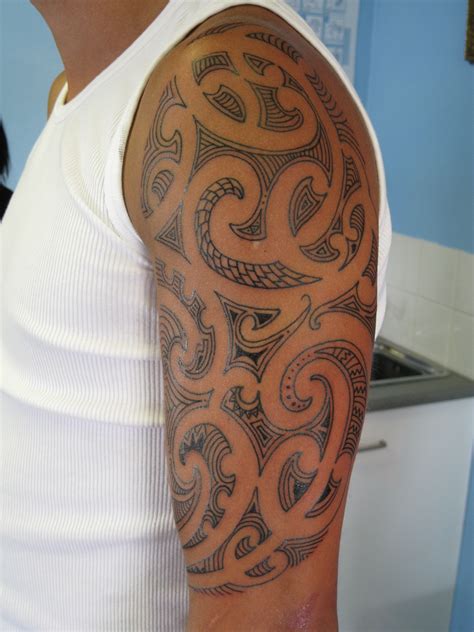 irish-street-tattoo-maori-inspired-half-sleeve-irish-st-tattoo