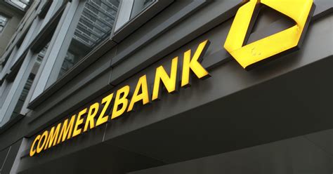 Commerzbank Warns Of Earnings Drop In 2016