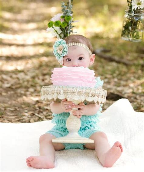 13 Seriously Adorable Cake Smash Photo Ideas For Babys First Birthday
