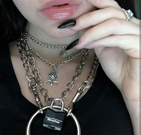 𝘤𝘰𝘴𝘮𝘪𝘤𝘨𝘰𝘵𝘩 ♡ 𝘪𝘨 𝘢𝘮𝘺𝘣𝘵𝘰𝘳𝘳𝘦𝘴 Grunge Jewelry Grunge Accessories Cute