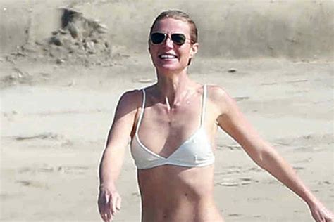 Cabo News Gwyneth Paltrow Snapped By Paparazzi On Los Cabos Beach