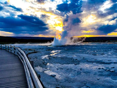 Top 10 Attractions Introduction To Yellowstone