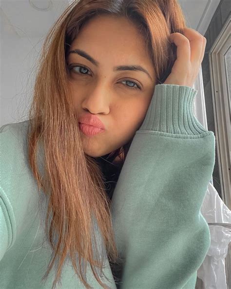 reem sameer shaikh on instagram “i haven t posted a selfie in a while