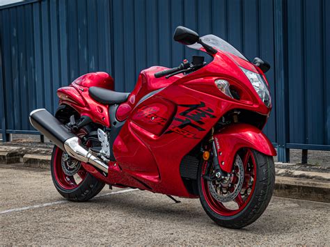 Here is my hayabusa, i have tried to keep it looking modern but without wrecking the overall look. Suzuki Hayabusa 2020 - Candy Red ⋆ Motorcycles R Us