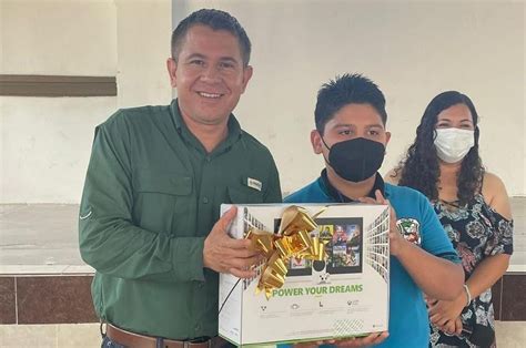 Premia Alcalde De San Buenaventura A Alumno Destacado Nrt México