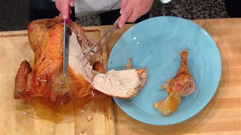 The Best Way To Carve Your Turkey On Thanksgiving Rachael Ray Show