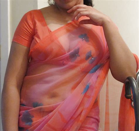 Sexy Indian Aunty Saree 32 Pics XHamster