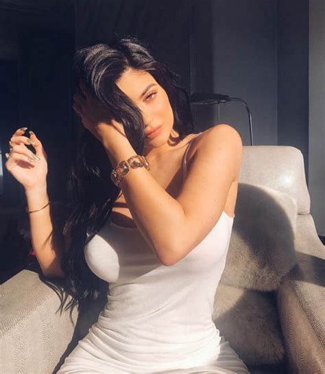 Kylie Jenner Kardashian Goes Braless For Instagram Daily Star