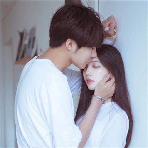 Resultado De Imagem Para Korean Couple Ulzzang Kiss On The Forehead