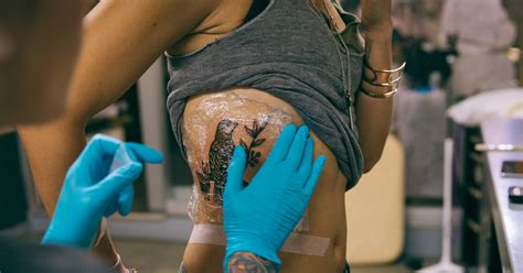 All tattoos will be slightly uncomfortable in the hours and days following the session, but knowing if you think your tattoo may be infected, you should visit your tattooist first, and then see a doctor if. Tattoo Allergy: Rash and Other Reactions to Ink, Treatment, and M