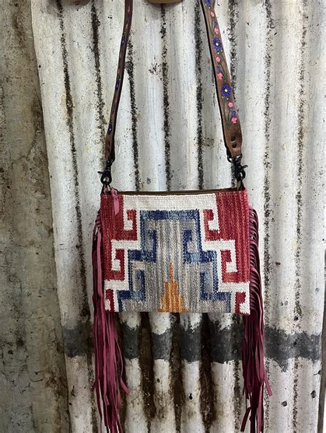 American Darling Saddle Blanket Shoulder Bag Pink Aztec Roundyard