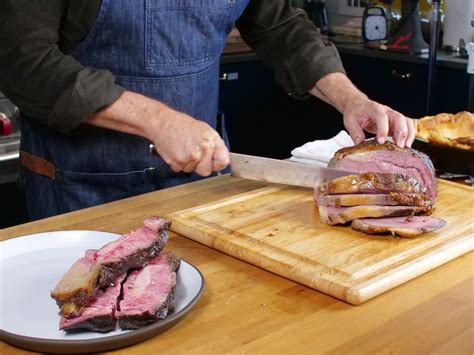 You want it nice and hot to sear the outside of the roast as quickly as possible. Alton Brown Prime Rib Roast / Alton Brown - Best cooking method for a prime rib roast ...