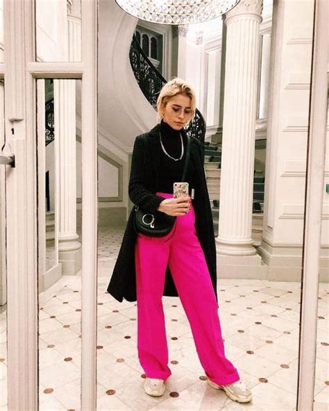 What Goes Well With Pink Pants Amazing Outfit Ideas To Follow 2021