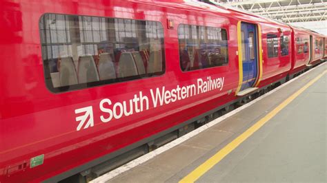 thousands of rail passengers face second day of disruption due to strike action itv news meridian