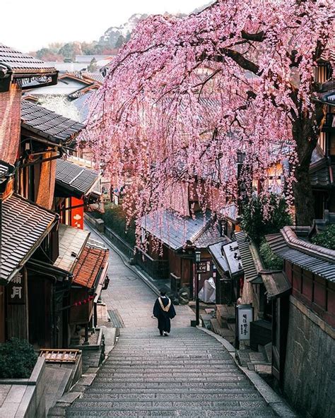 The Key To Kyoto Is A Stroll Through The Famous Sloped Streets Of
