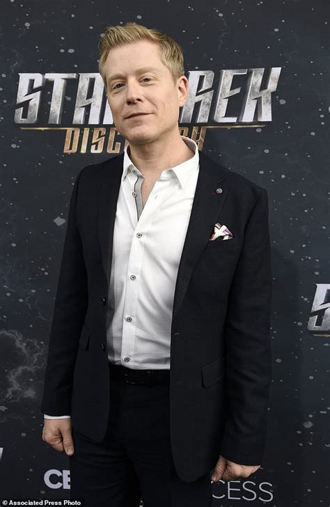 anthony rapp portrays star trek tv s first gay character express digest