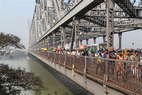 Howrah Bridge Kolkata Photo History Of Rabindra Setu Holidify