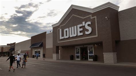 Lowes Says It Will Hire More Than 65000 People This Year