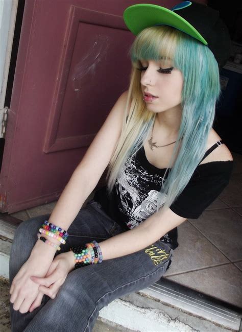 Blonde & violet scene hair. Emo girl | emo hair | scene hair | scene hair | blue hair ...