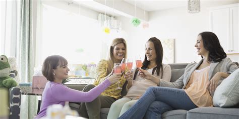 5 Ways For Moms To Feel Less Guilty About Making Time For Friends