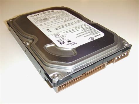 Jenis partisi harddisk sebenarnya bukan huruf c, d, e atau seterusnya, melainkan primary partition, extended partition, dan logical partition. MENGENALI JENIS-JENIS HARD DISK - ROSLI REPAIRING COMPUTER ...