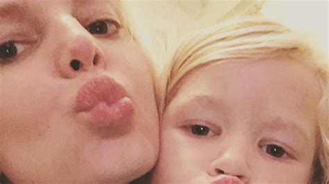 jessica simpson and mini me daughter maxwell pucker up in sweet selfie