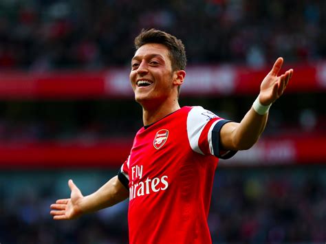 Arsenal star Mesut Özil: My friends and family want me to move to 