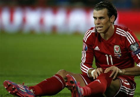 Pha tranh bóng bổng giữa cầu thủ gareth bale (phải) của xứ wales và granit xhaka của thụy sĩ trong trận đấu bảng a giải euro 2020 trên sân vận động olympic tại ở trận đấu thứ hai này, thổ nhĩ kỳ sẽ hành quân từ rome sang baku để đấu với xứ wales, một đối thủ nhẹ nhàng hơn nhiều so với italia. Bale tự tin sẽ đưa xứ Wales đến Pháp