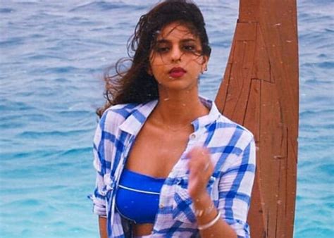 Suhana Khan Aces Beach Look In Shades Of Blue The English Post