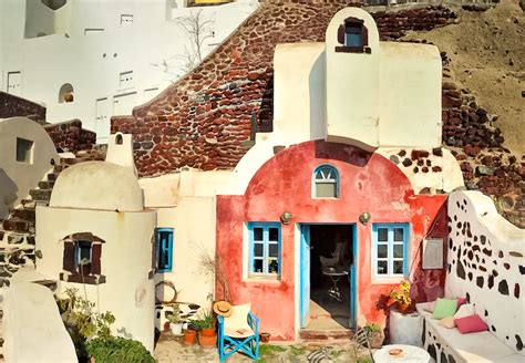 Super Investment Cave House In Oia Santorini For Sale