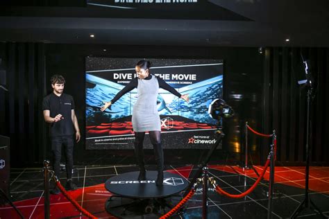 Take A Look Inside Londons Biggest Cinema As Cineworld Launches 19