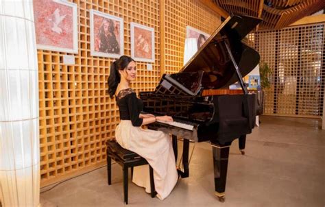 Self Taught Saudi Pianist Shines Across Ksa Al Bawaba