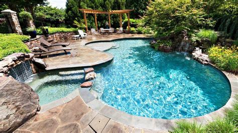 17 Perfect Shaped Swimming Pool For Your Home Interior Design