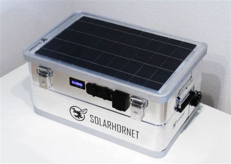 Alimentation portable portable robuste SolarHornet pour l'extérieur | Alimentation, Portable ...