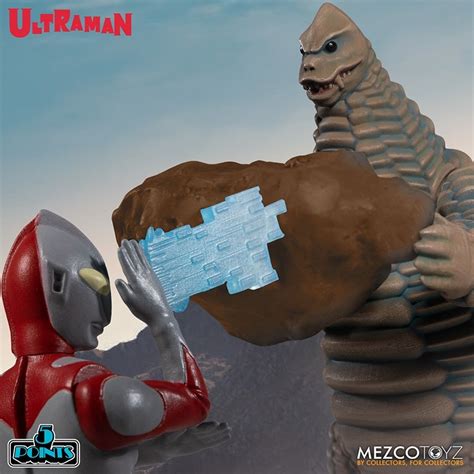 5 Points Ultraman And Red King Diorama Boxed Set