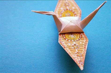 Artist Folds A New Paper Crane To Describe Each Day Of The Year For An