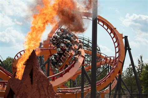 All 23 Six Flags Theme Parks In The Us Ranked The Manual