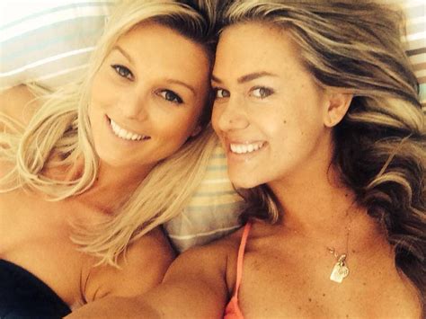 Right und verteilt woche für woche jede menge rosen an die potentiellen anwärter auf ihr herz. So hot sind Bachelor-Katja und Jessica "oben ohne ...