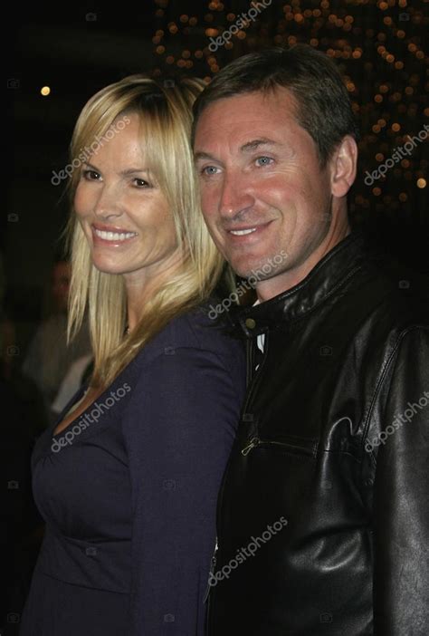 Wayne Gretzky And Janet Jones Stock Editorial Photo © Popularimages